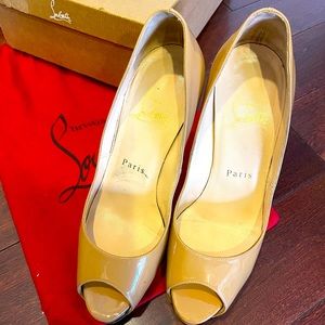 Christian Louboutin Beige Patent Leather Very Prive Pumps